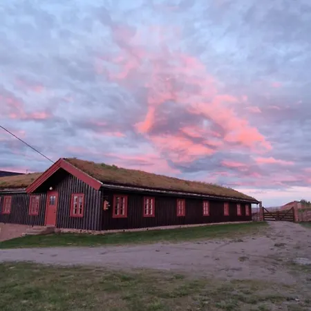 Skotten Seter - Bed & Husky *